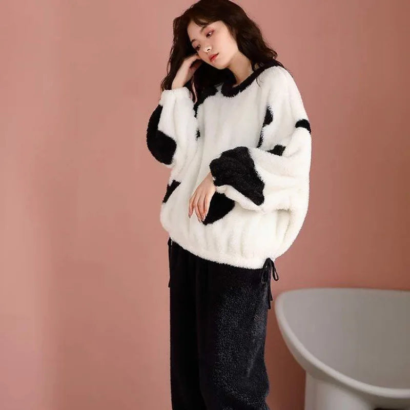 "B/W Cow Pattern" - Women's 2-Piece Fleece Pyjamas/Sleepwear/Loungewear for Winter/Autumn - 40622426620002|40622426685538|40622426751074|40622426816610